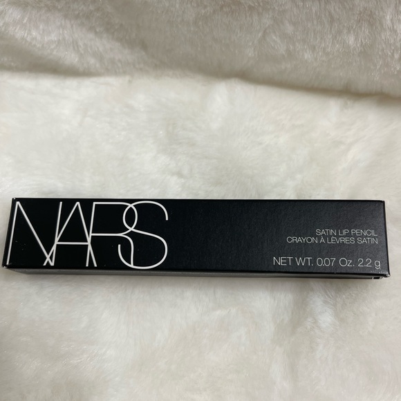 NARS Torres del Paine Satin Lip Pencil 👄✨ - Picture 5 of 7
